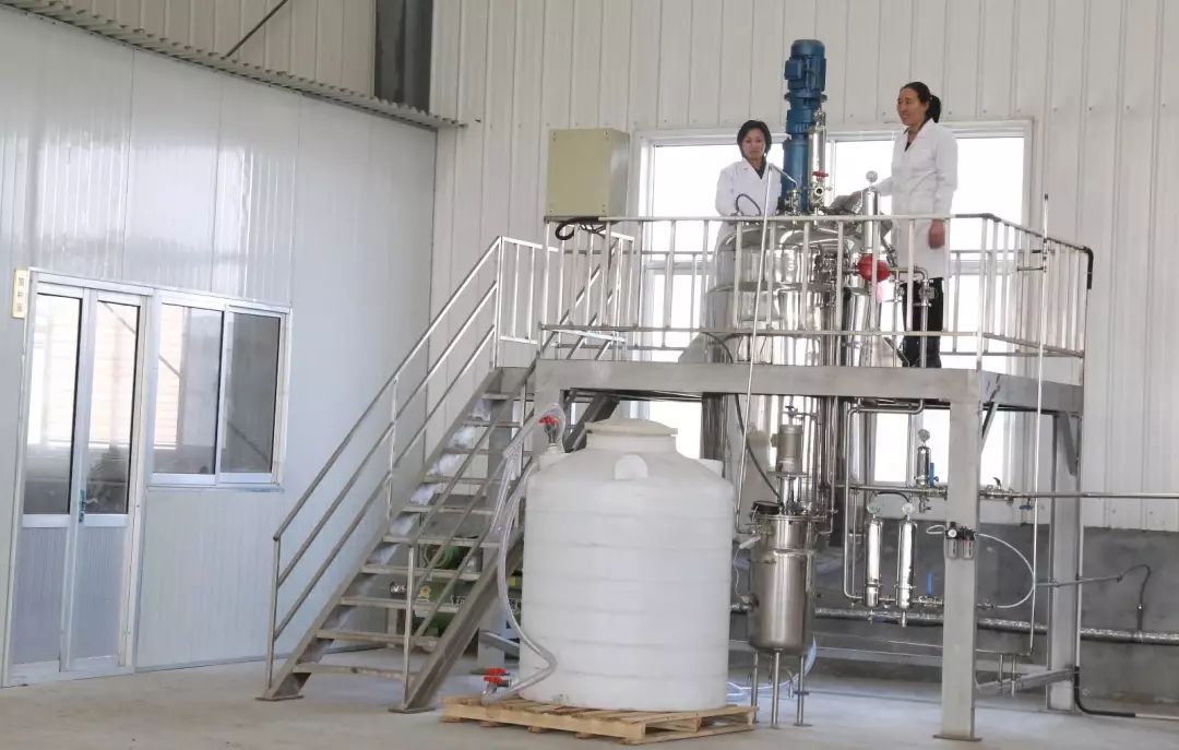 1518846387715704.jpg 發(fā)酵罐系統(tǒng).jpg