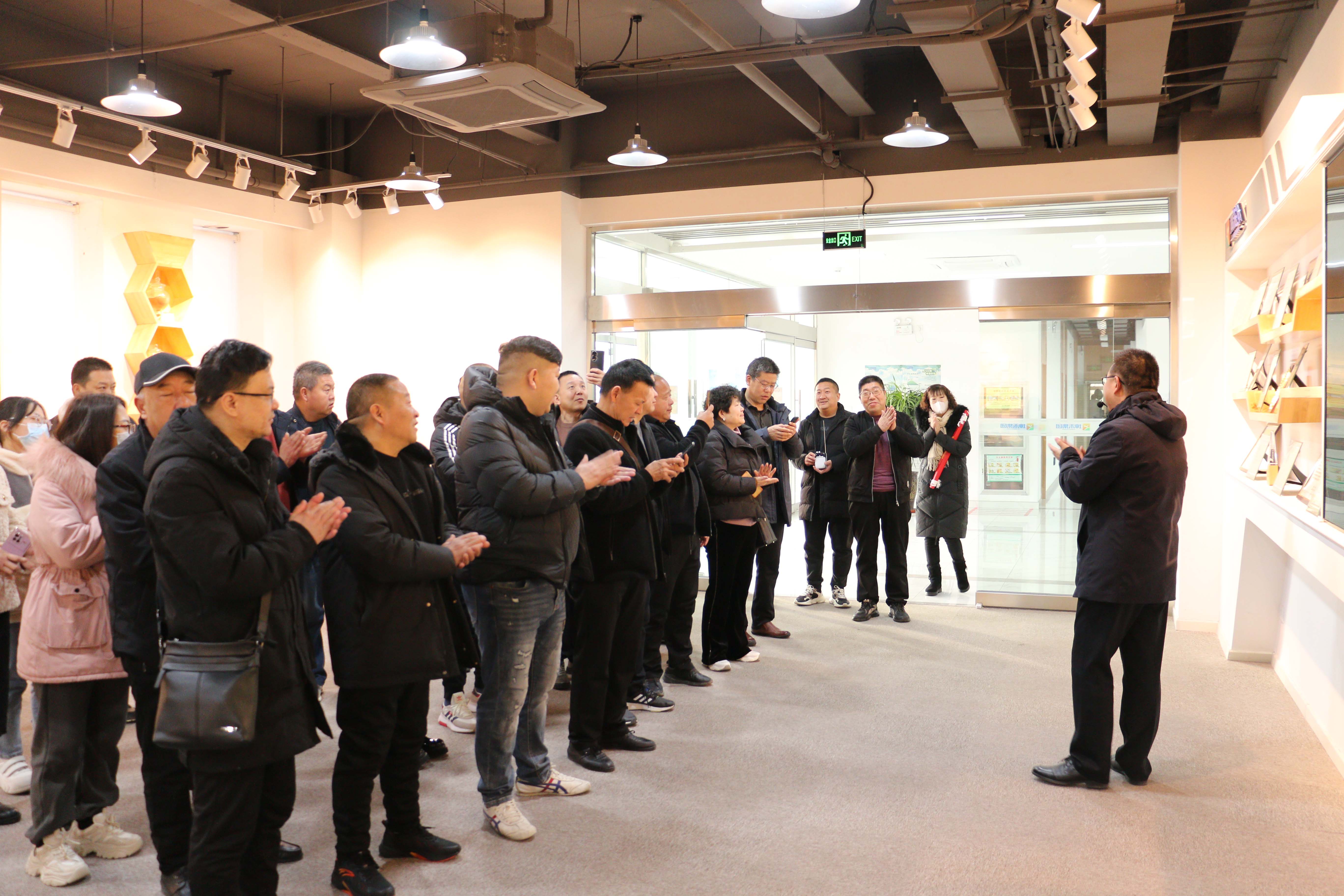 1675839096997120.jpg 1.jpg